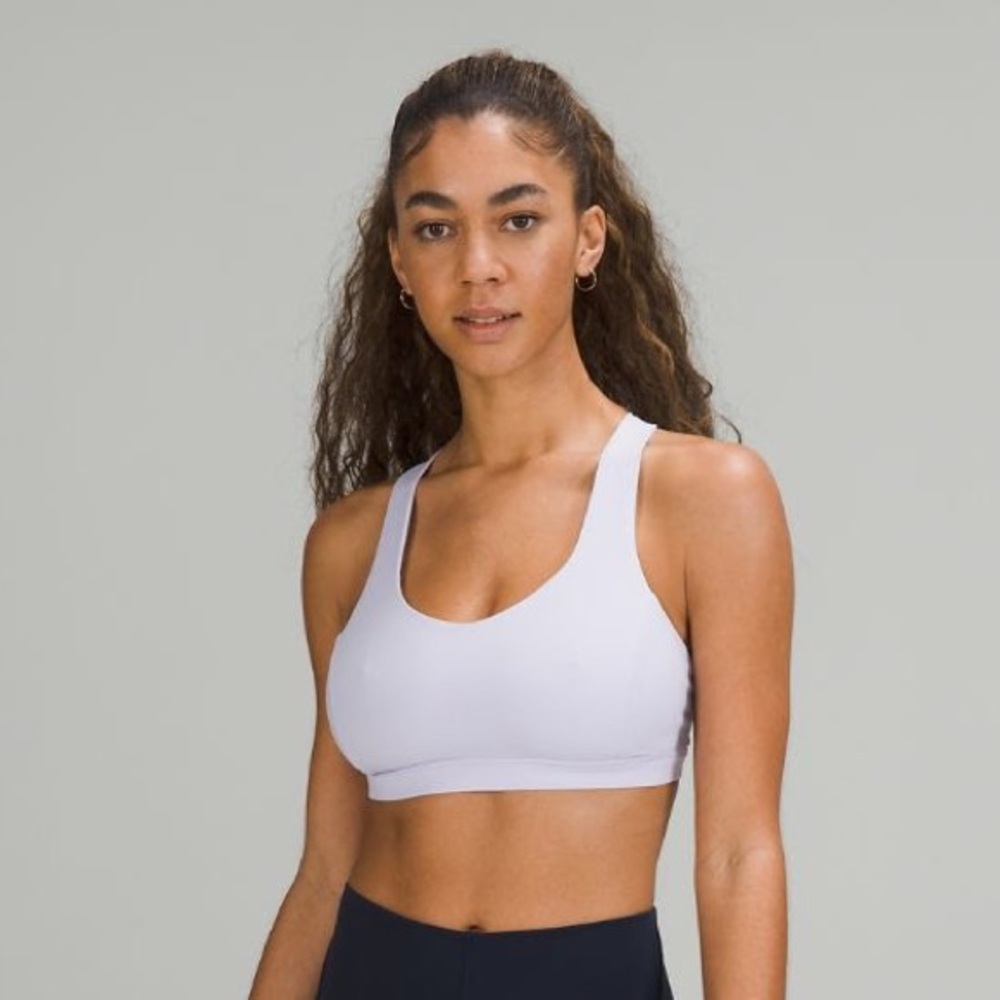 NWT Lululemon Athletics Free to Be Serene Bra